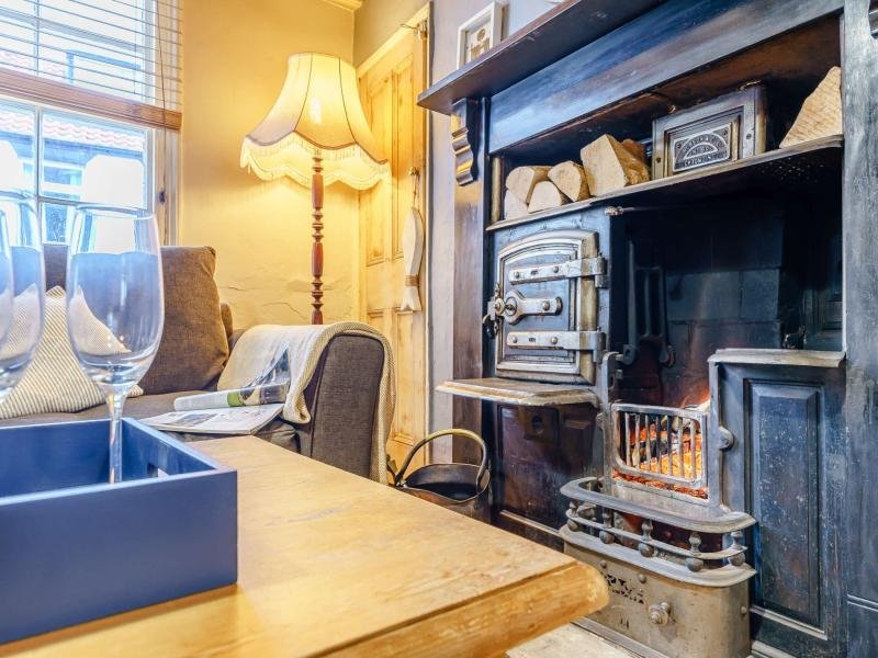 crab-cottage-staithes-1