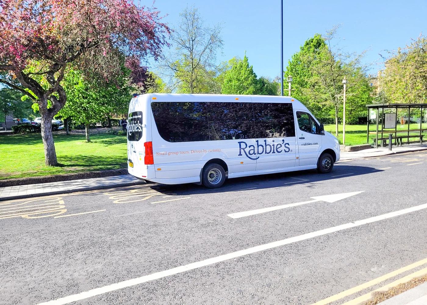 rabbies-tours-bus